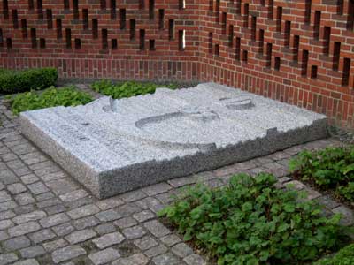 Frederik 9. og dronning Ingrids grav uden for Roskilde domkirke. Foto: Søren Faaborg Nielsen